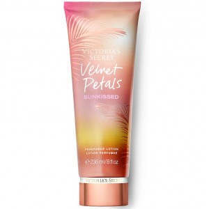 Victoria`s Secret Velvet Petals - Лосион за тяло 236 мл Victoria`s Secret Velvet Petals - Лосион за тяло 236 мл